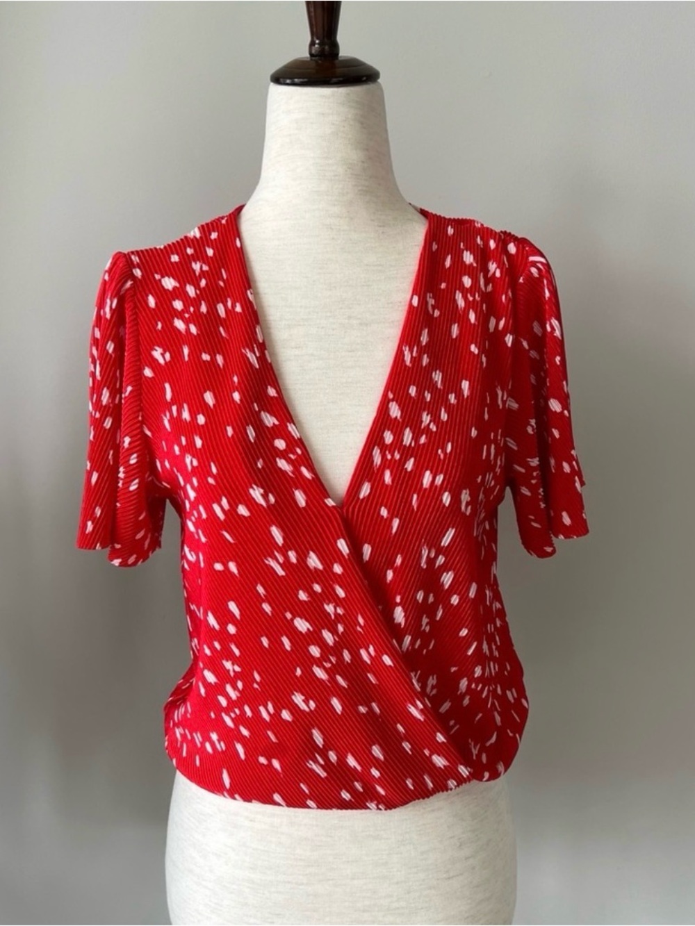 ASTR Red Printed Surplice Flutter Sleeve Blouse